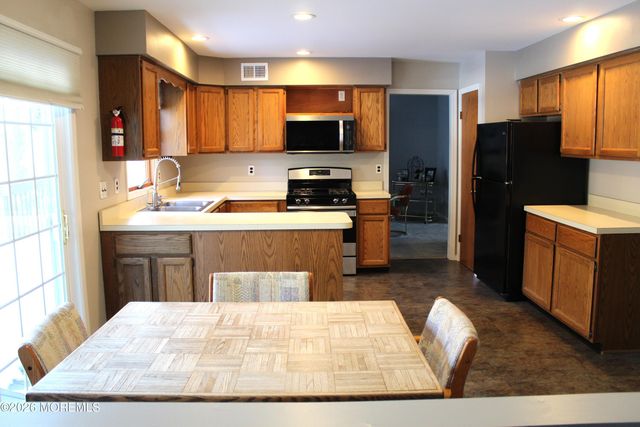 435 Frank Applegate Road, Jackson, NJ 08527