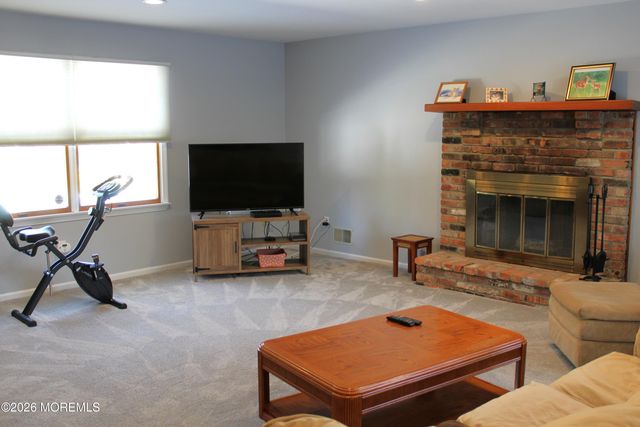 435 Frank Applegate Road, Jackson, NJ 08527