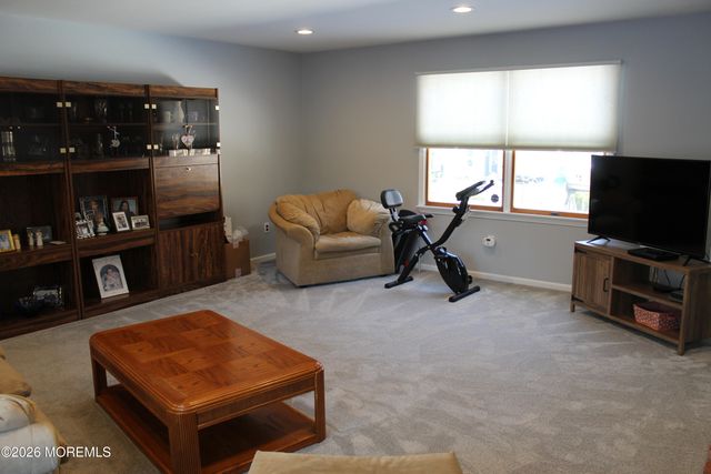 435 Frank Applegate Road, Jackson, NJ 08527