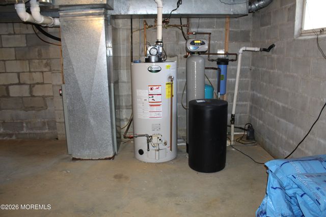 435 Frank Applegate Road, Jackson, NJ 08527