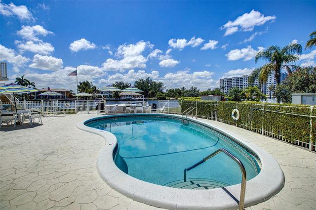 999 N Riverside Drive 11, Pompano Beach, FL 33062