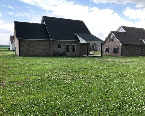 107 Lookout Dr, Winchester, TN 37398