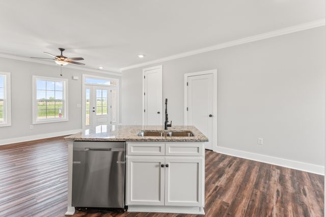 107 Lookout Dr, Winchester, TN 37398