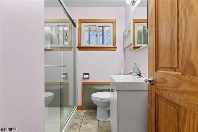62 New St, Hampton Boro, NJ 08827