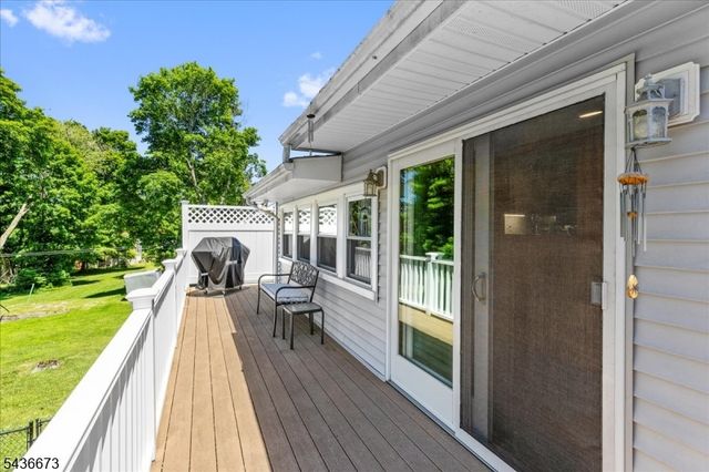 62 New St, Hampton Boro, NJ 08827