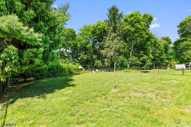 62 New St, Hampton Boro, NJ 08827