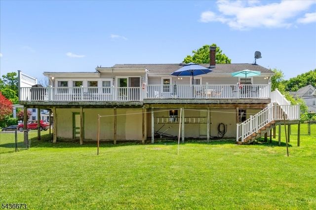 62 New St, Hampton Boro, NJ 08827