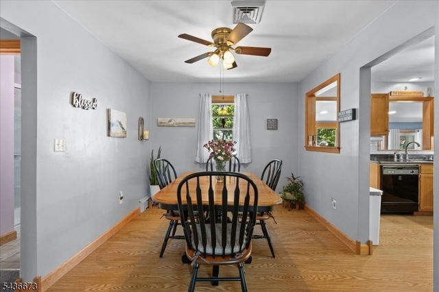 62 New St, Hampton Boro, NJ 08827