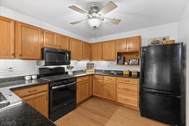 62 New St, Hampton Boro, NJ 08827