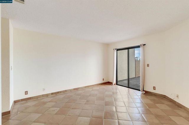 171 Nantucket Ln, Vallejo, CA 94590