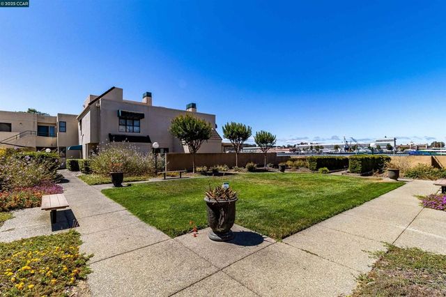171 Nantucket Ln, Vallejo, CA 94590