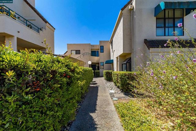 171 Nantucket Ln, Vallejo, CA 94590