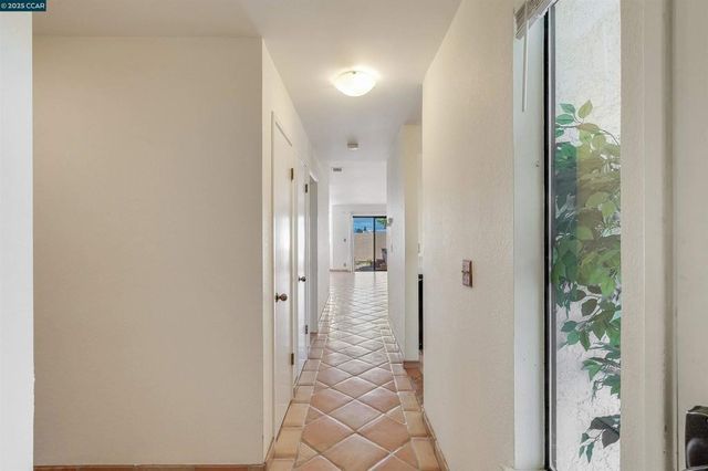171 Nantucket Ln, Vallejo, CA 94590