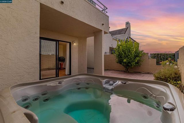 171 Nantucket Ln, Vallejo, CA 94590