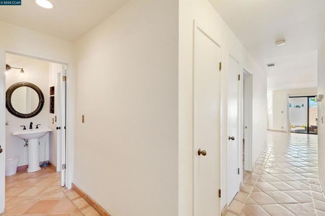 171 Nantucket Ln, Vallejo, CA 94590