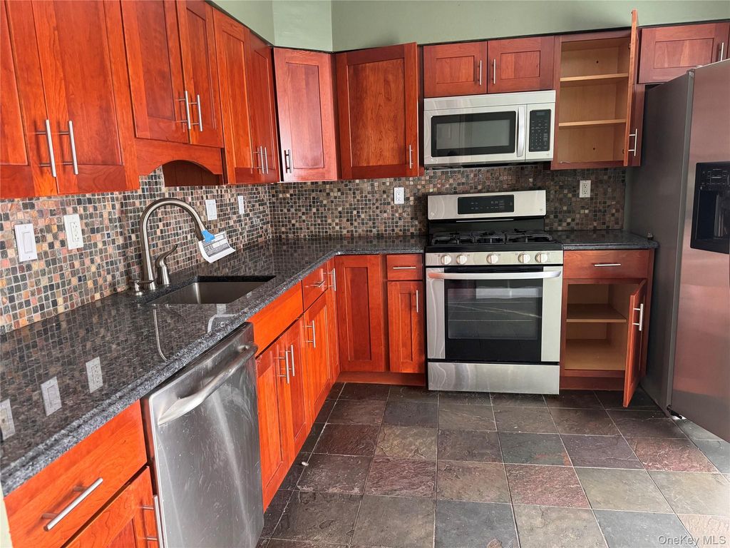 27 Heritage Drive A, New City, NY 10956 — photo 4
