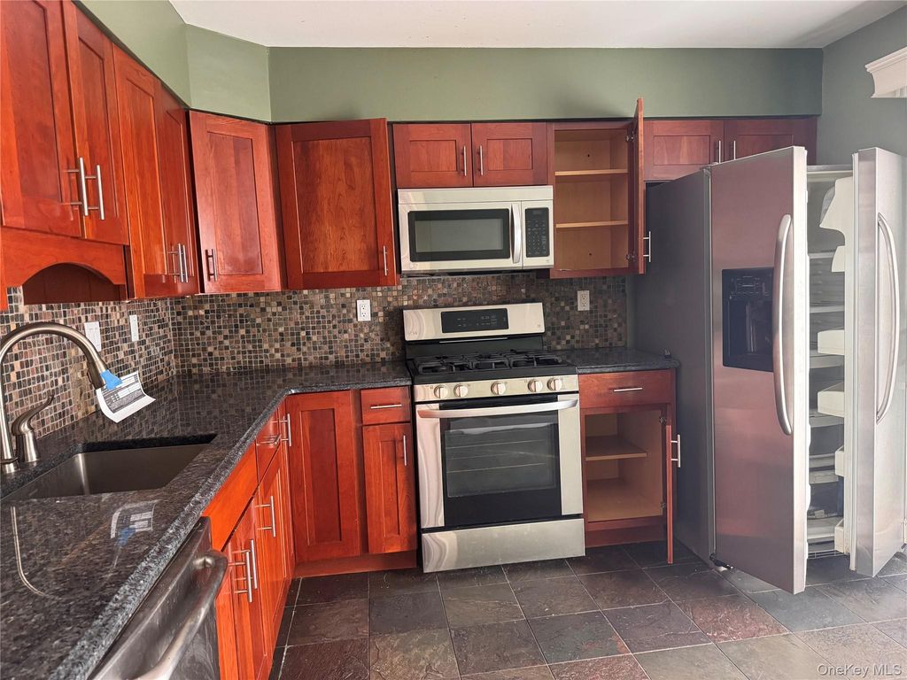 27 Heritage Drive A, New City, NY 10956 — photo 5