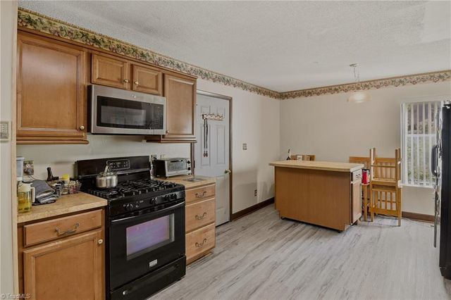 3808 Briarwood Avenue, High Point, NC 27265