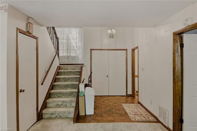 3808 Briarwood Avenue, High Point, NC 27265