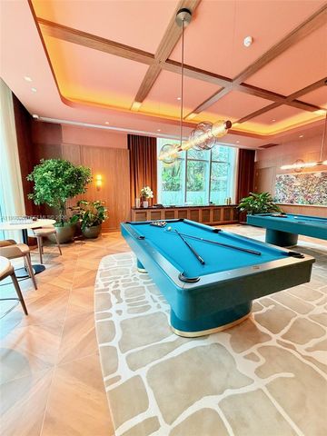 77 SE 5th St 1608, Miami, FL 33131