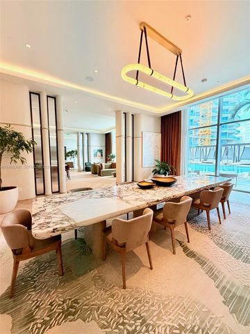 77 SE 5th St 1608, Miami, FL 33131