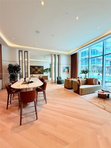 77 SE 5th St 1608, Miami, FL 33131