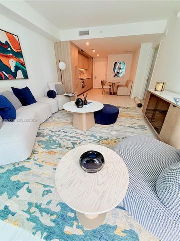 77 SE 5th St 1608, Miami, FL 33131