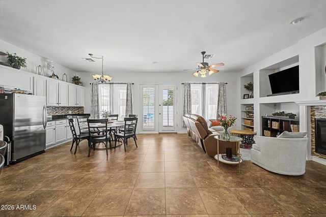 4706 E DES MOINES Street, Mesa, AZ 85205
