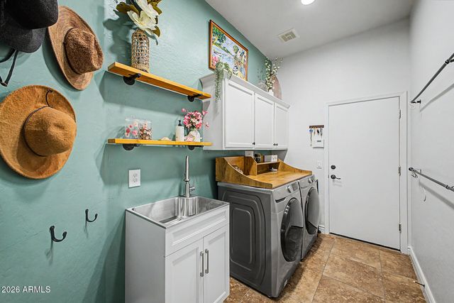 4706 E DES MOINES Street, Mesa, AZ 85205