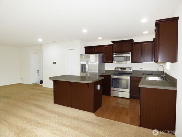 2720 13th Avenue NW, Puyallup, WA 98371