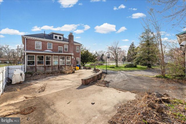 218 SANHICAN DR, Trenton, NJ 08618