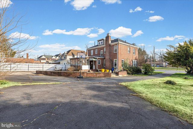 218 SANHICAN DR, Trenton, NJ 08618