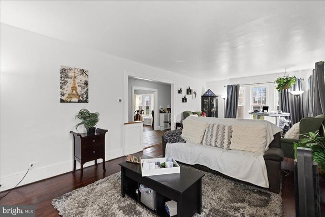 218 SANHICAN DR, Trenton, NJ 08618