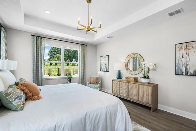 687 EMERALD GROVE DRIVE, Apopka, FL 32703