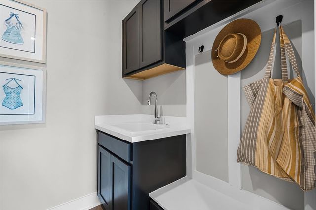 687 EMERALD GROVE DRIVE, Apopka, FL 32703