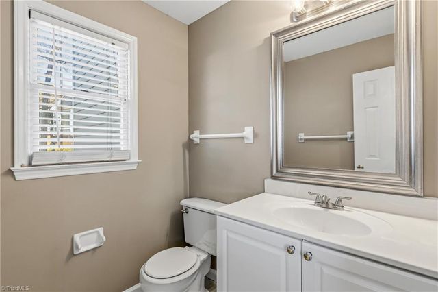 4 Holdsworth Court, Greensboro, NC 27455