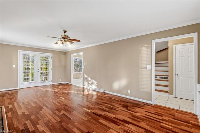 4 Holdsworth Court, Greensboro, NC 27455