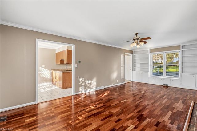 4 Holdsworth Court, Greensboro, NC 27455