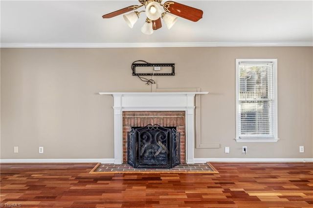 4 Holdsworth Court, Greensboro, NC 27455