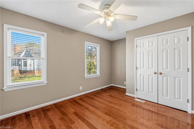 4 Holdsworth Court, Greensboro, NC 27455