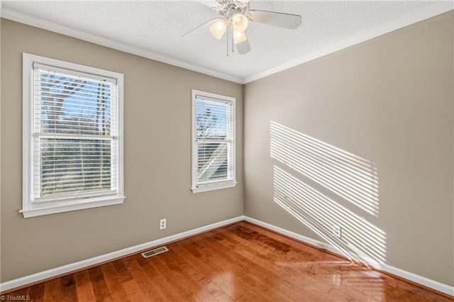 4 Holdsworth Court, Greensboro, NC 27455