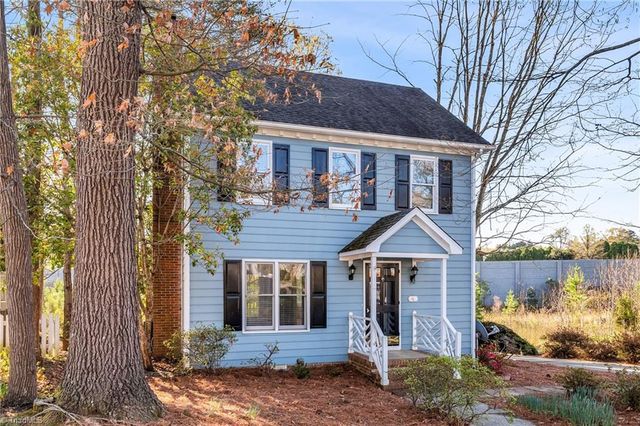 4 Holdsworth Court, Greensboro, NC 27455