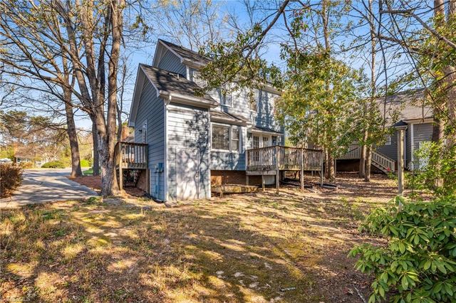 4 Holdsworth Court, Greensboro, NC 27455