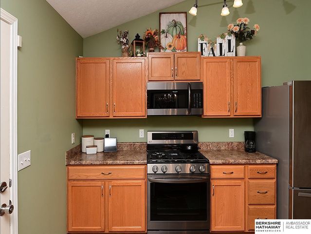 14467 Knudsen Street, Bennington, NE 68007