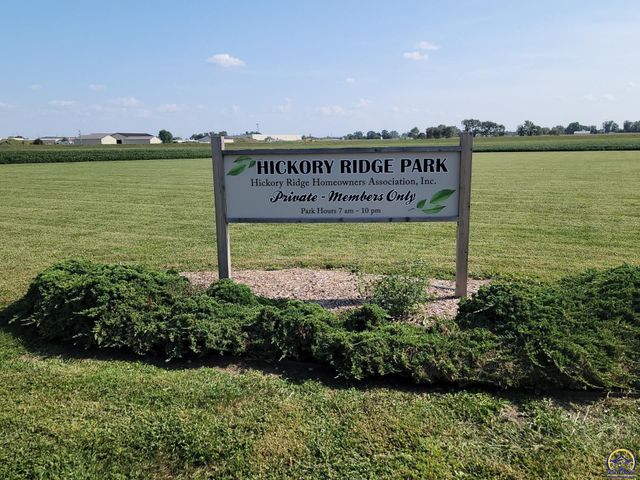 3212 NW River CT, Topeka, KS 66618