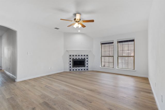 6136 Lochmoor Drive, Fort Worth, TX 76179