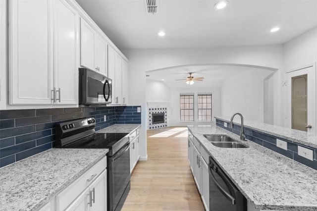 6136 Lochmoor Drive, Fort Worth, TX 76179