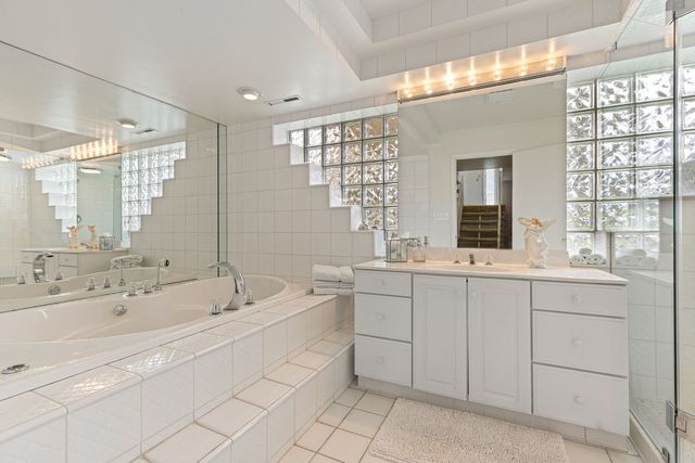 515 N Walnut Street, Itasca, IL 60143