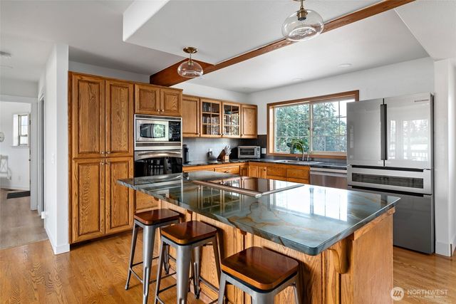 1646 Wind Dancer Place, Coupeville, WA 98239