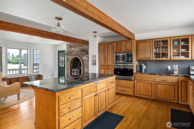1646 Wind Dancer Place, Coupeville, WA 98239
